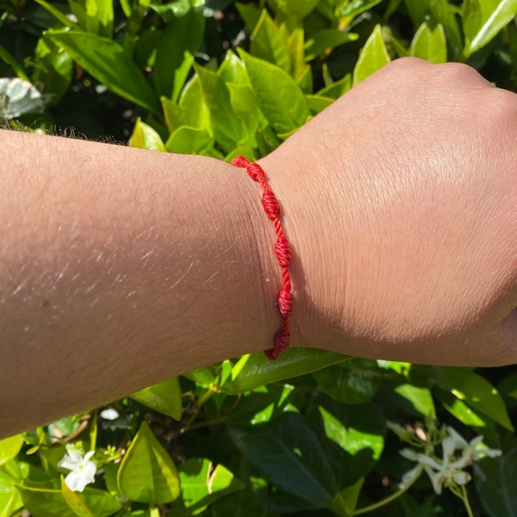 Red bracelets - Picture 3 of 3